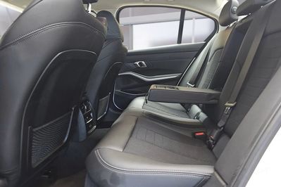 BMW Seria 3 318i aut