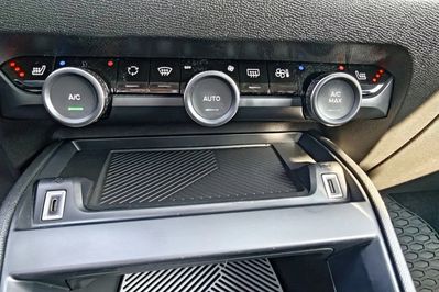 Citroen C4 X PureTech Plus S&S EAT8