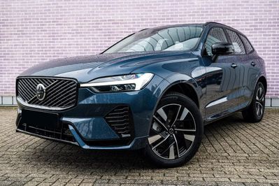 Volvo XC60 B5 B AWD Plus Dark