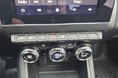 Renault Captur TCe mHEV Techno