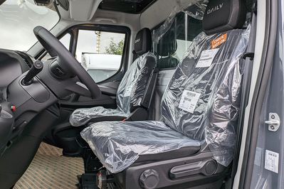 Iveco Daily 70C18 Hi-Matic Zabudowa 15EP + Winda