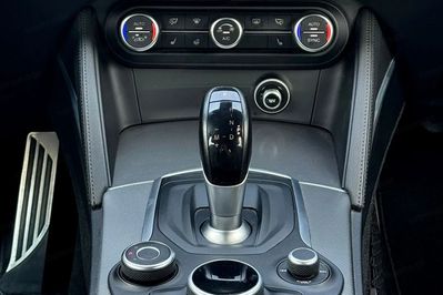 Alfa Romeo Stelvio 2.0 Turbo Executive Q4 aut