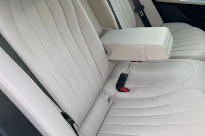 Mercedes Klasa E 200 4-Matic AMG