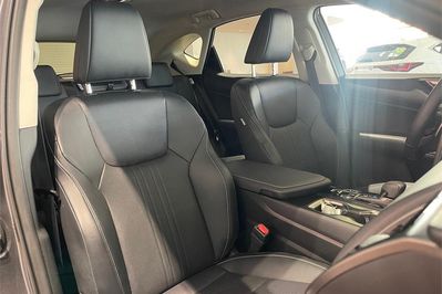 Lexus NX 450h+ Prestige AWD