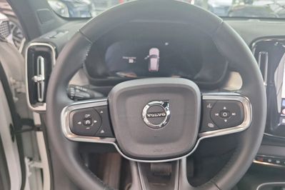 Volvo XC40 B3 Plus Dark