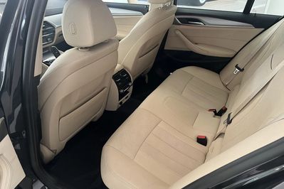 BMW Seria 5 520D Mhev
