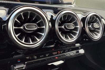 Mercedes CLA 200 AMG Line