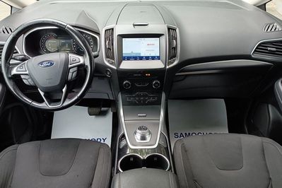 Ford S-MAX Hybrid Titanium CVT
