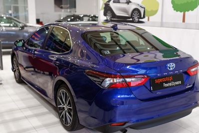 Toyota Camry 2.5 Hybrid Prestige Cvt