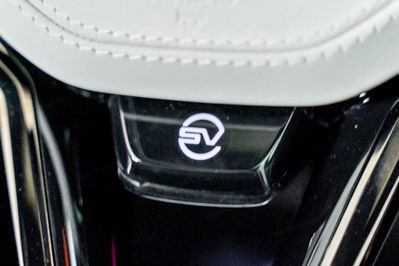 Land Rover Range Rover Sport 4.4 V8 P635 SV