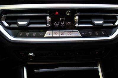 BMW Seria 3 Touring 320d Sport Line