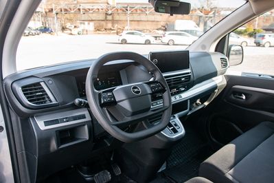 Opel Zafira Life L2H1 Business AT8