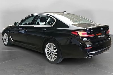 BMW Seria 5 Touring 520d xDrive Luxury Line