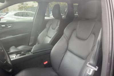 Volvo XC60 B5 B AWD Plus Dark