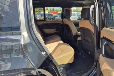 Land Rover Defender 110 D250 X-Dynamic HSE