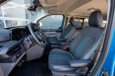 Ford Tourneo Custom L1H1 PHEV Sport AT