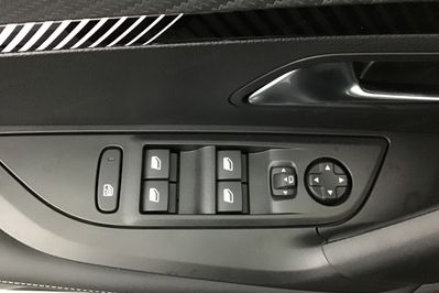 Peugeot 2008 ALLURE 1.2 PureTech