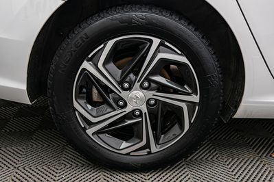 Hyundai i30 1.5 T-GDI Smart DCT