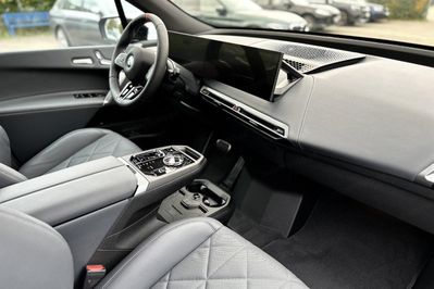 BMW iX M70 xDrive