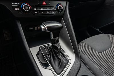 Kia Niro 1.6 GDI Hybrid M