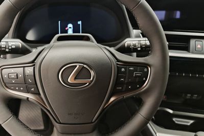 Lexus UX 300h F Sport Design 2.0 Hybrid Dynamic Force