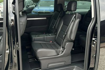 Peugeot Traveller XL L2H1 Business VIP