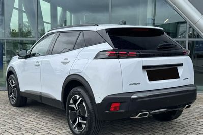 Peugeot 2008 Allure e-DCS 1.2 mHEV