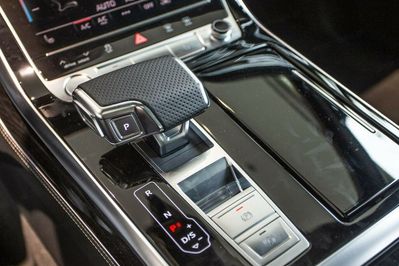 Audi Q8 SQ8 TFSI quattro