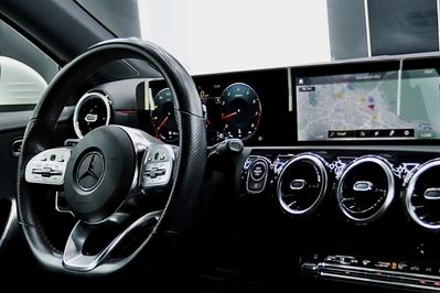 Mercedes Klasa A 180 AMG Line 7G-DCT