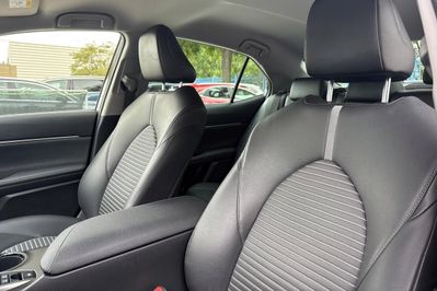 Toyota Camry Prestige 2.5 Hybrid  CVT