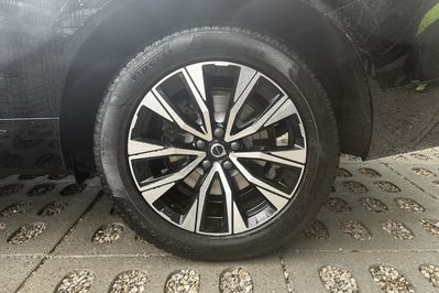 Volvo XC60 B5 B AWD Plus Dark