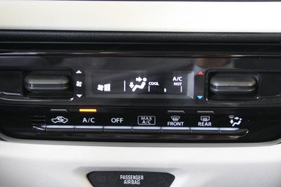 Suzuki Swift Premium Plus 1.2 Dualjet SHVS