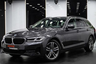 BMW Seria 5 520e sport-aut