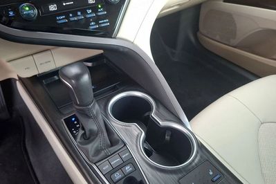 Toyota Camry 2.5 Hybrid Executive CVT