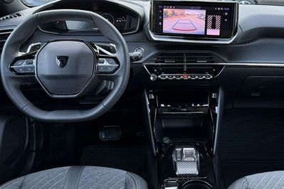 Peugeot 2008 1.2 PureTech Allure S&S EAT8