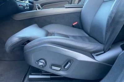 Volvo XC60 B5 B AWD Plus Dark