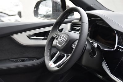 Audi Q7 55 TFSI e quattro S Line