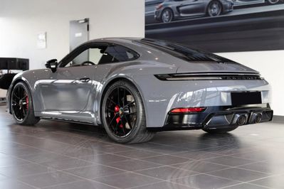Porsche 911 Carrera 4 GTS