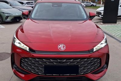 MG HS Exclusive 1.5 AT