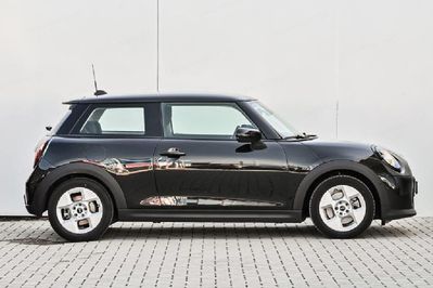 Mini Mini Cooper E Linia Essential