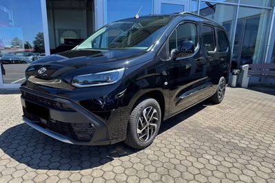 Toyota Proace City Verso Long Family