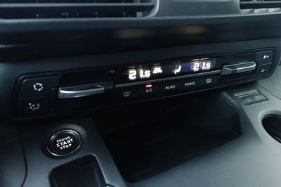 Peugeot Partner Van L2H1 AT