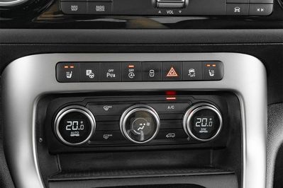 Mercedes T klasa T180d AT