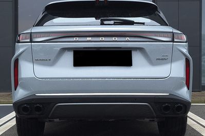 Omoda 9 1.5 Super Hybrid Exclusive AWD