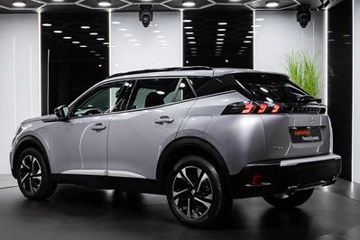 Peugeot 2008 1.2 Puretech Allure S&S EAT8