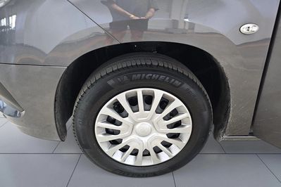 Toyota Proace City Verso Long 1.5 d-4D Business