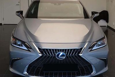 Lexus ES 300h Business Edition 2.5 E-CVT