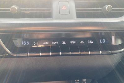Lexus UX 300h Business
