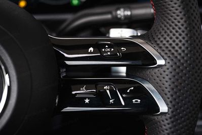 Mercedes Klasa A 250 e AMG Line