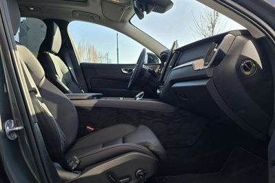 Volvo XC60 T8 Plug-In Hybrid AWD Ultra Dark aut